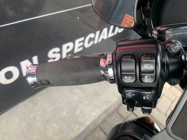 2014 FLHXS STREETGLIDE - Afbeelding 12